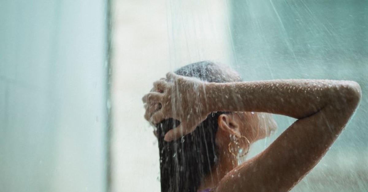Jangan Lakukan Ini saat Mandi karena Bisa Merusak Kesehatan Kulit 