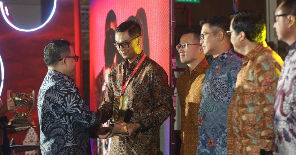 PLN Raih Dua Penghargaan Atas Kontribusi di Bidang Kemanusiaan dan Penanganan Covid-19