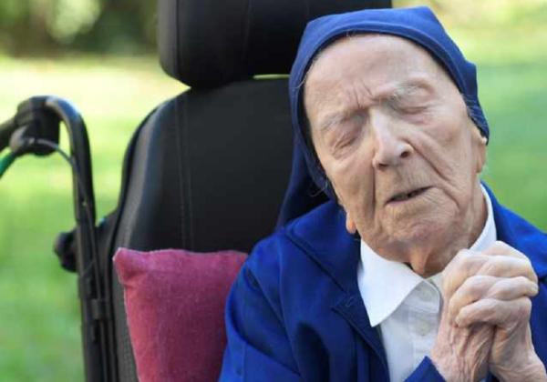 Lucile Randon 'Suster Andre' Manusia Tertua Usia 118 Tahun Meninggal Dunia di Panti Jompo