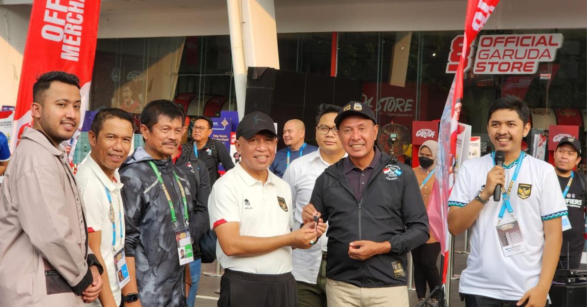 Dukung Perkembangan Ekosistem Sepak Bola Nasional, BRI Berikan Bus untuk Skuad Garuda