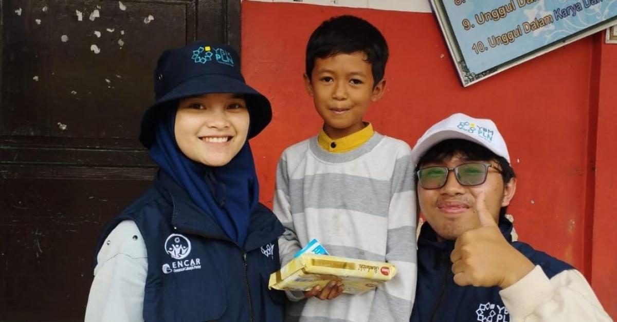  Potret Antusias dan Kegembiraan Anak-Anak di Posko Pengungsian Cianjur Bersama Relawan PLN