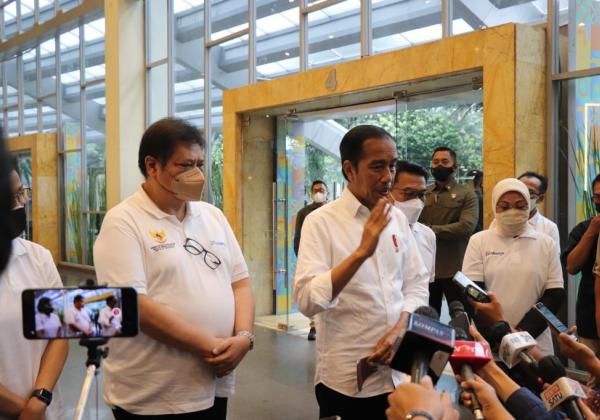 Jokowi Puji Airlangga, Akui Program Kartu Prekerja Jadi Berhasil di Pemerintahannya