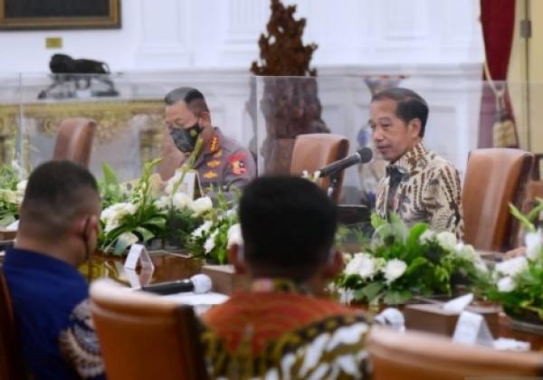 Jokowi Bertemu 12 Organisasi Mahasiswa di Istana, Iwan Smule: Penguasa Sedang Panik dan Rapuh