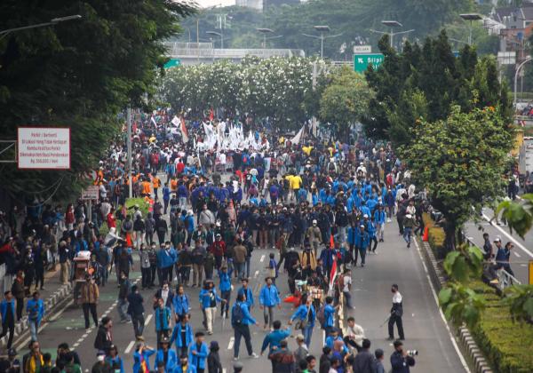 Jelang Demo Mahasiswa 21 April, Ratusan Brimob Jaga Ketat Gedung DPR