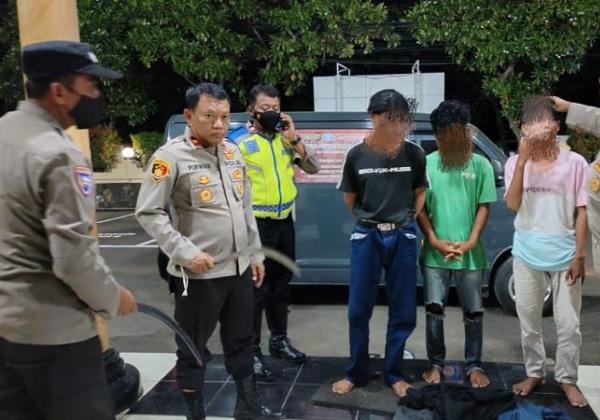 Berkeliaran di Pagi Buta Sambil Bawa Celurit, Tiga Remaja di Tangerang Ditangkap Polisi