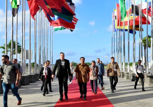 Elon Musk Hadiri World Water Forum ke-10 di Bali, Luhut Sambut Langsung CEO Tesla di Bandara