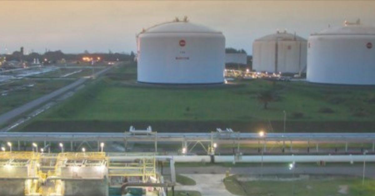 Diresmikan Jokowi, Papua Barat Kini Miliki Pabrik Gas Terbesar RI