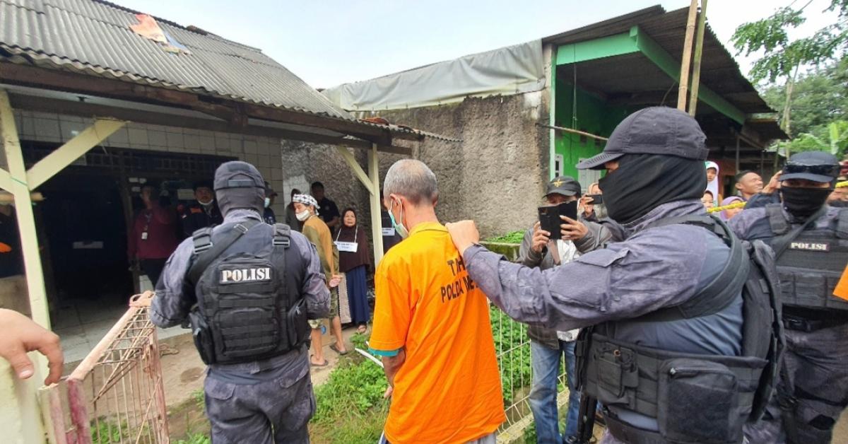Rekonstruksi Pembunuhan Berantai Bekasi-Cianjur, Pelaku Wowon CS Dihadirkan