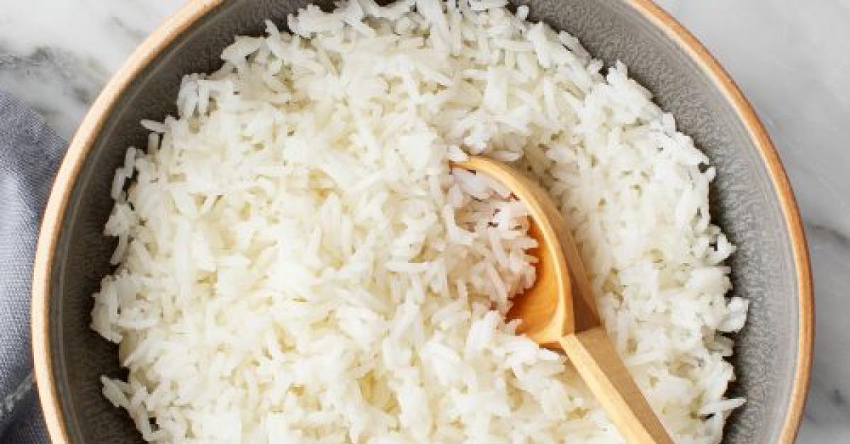 Moms Simak! Ini Tips Memasak Nasi Agar Gak Cepat Basi