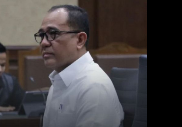 Eks Pejabat Ditjen Pajak Rafael Alun Divonis Penjara 14 Tahun 