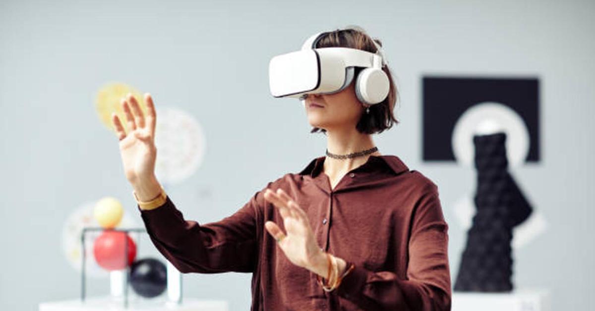 Virtual Reality, Pengertian dan Fungsinya