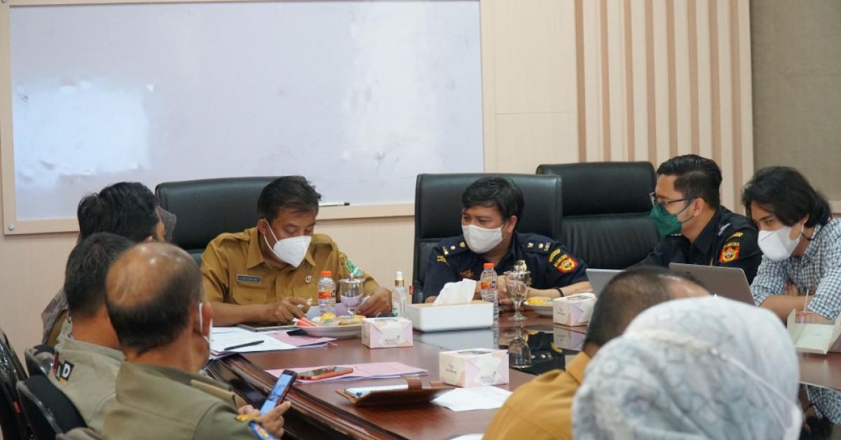 Bersama Pemda, Bea Cukai Pastikan Peran DBHCHT bagi Masyarakat