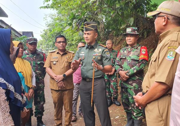 Kodim 0507 Bekasi Perbaiki Rumah Warga yang Rusak Usai Ledakan Gudang Peluru Kodam Jaya
