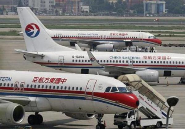 Pesawat China Eastern Airlines Berpenumpang 132 Orang Jatuh dan Meledak