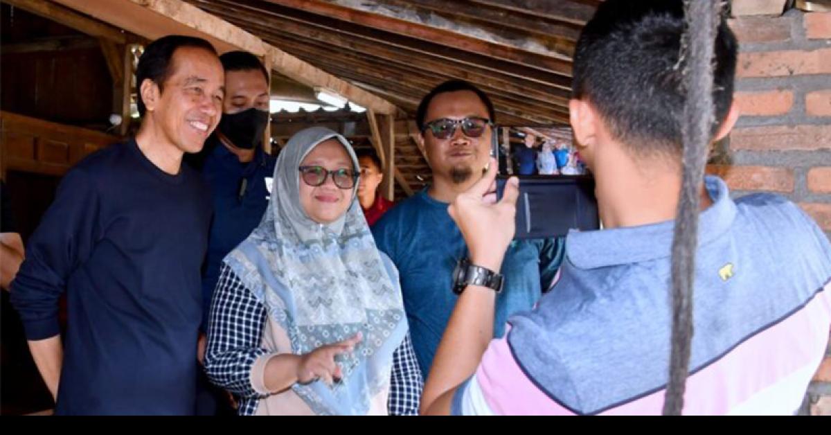 Masih Dalam Rangkaian Liburan, Jokowi Berakhir Pekan di Kopi Klotok Yogyakarta