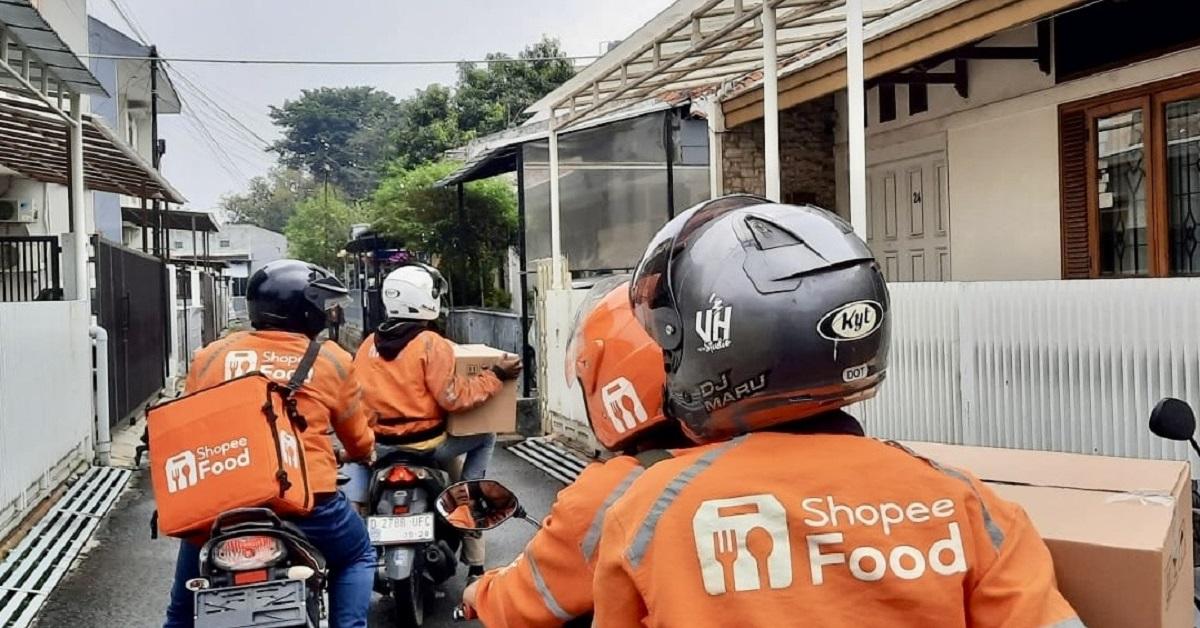 Maknai Kebaikan Ramadan, Ribuan Mitra Pengemudi Shopee se-Indonesia Berbagi Takjil