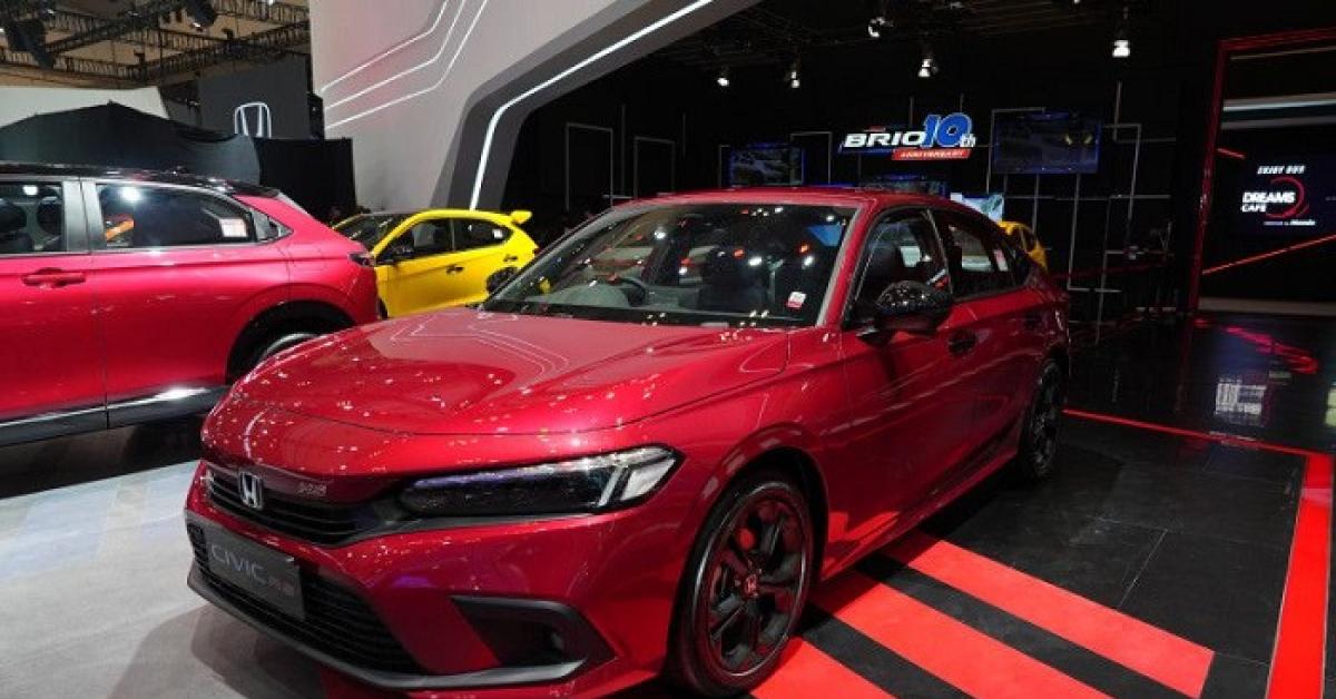 Mejeng di GIIAS 2022, Honda Civic RS Jadi Mobil Terfavorit