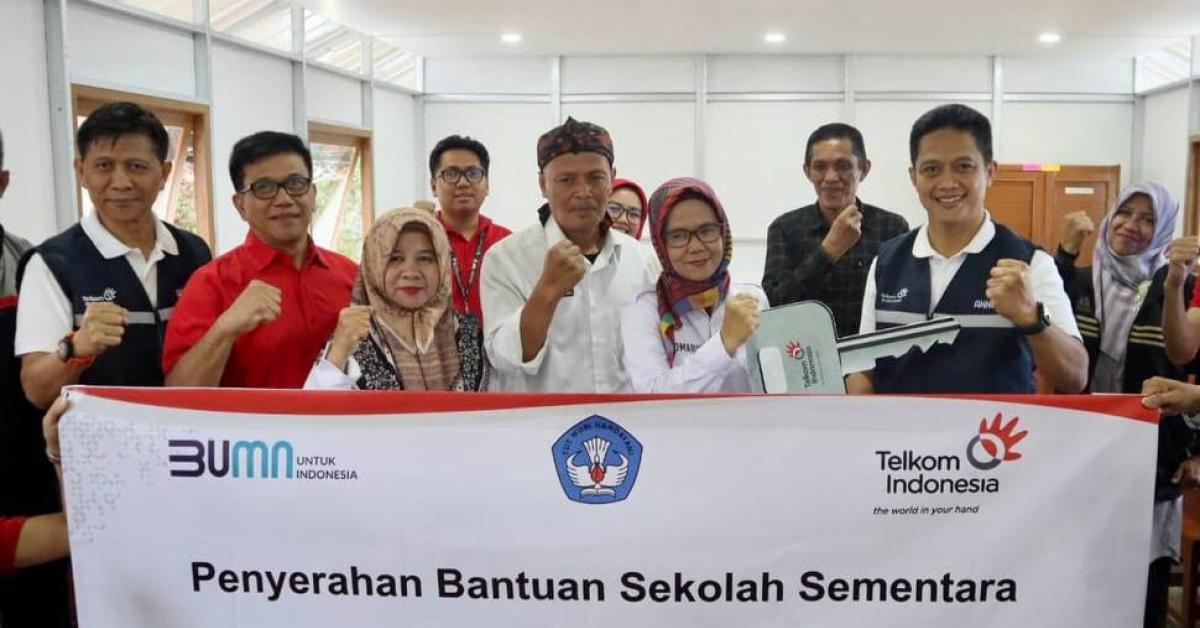Telkom Bangun Sekolah Sementara di Daerah Terdampak Bencana Gempa Cianjur