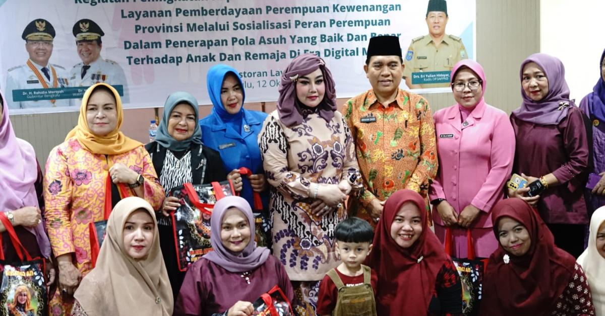 Orang tua  Berperan  Menentukan Pola Asuh Anak, Pemprov Bengkulu Apreasi Tenaga Sosial TKSK 