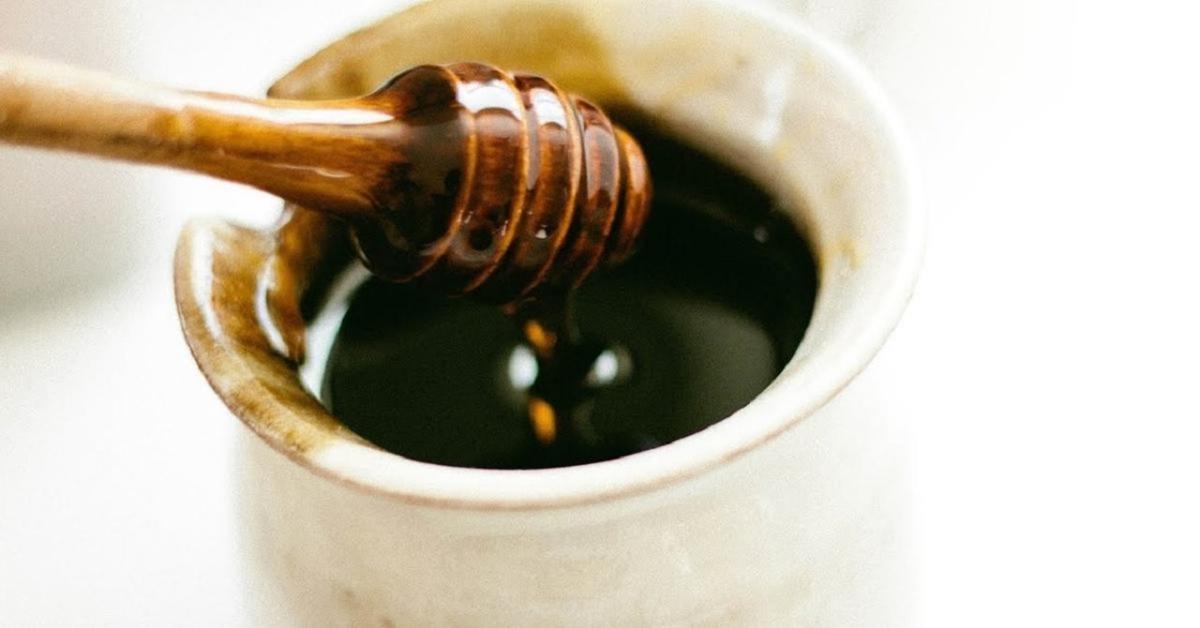 Beberapa Manfaat Madu Hitam, Percepat Proses Penyembuhan Luka