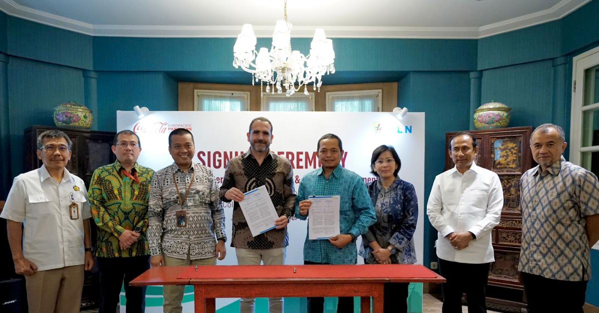PLN Suplai 90 GWh untuk CCEP Indonesia dengan Renewable Energy Certificate