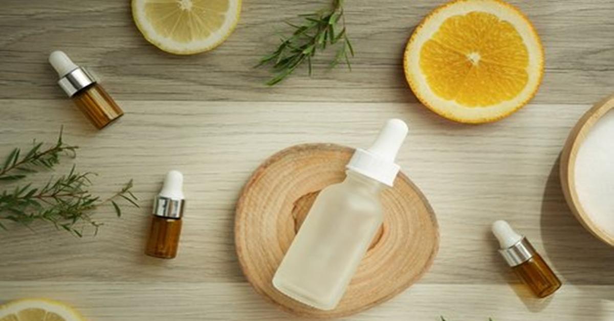 8 Rekomendasi Serum Vitamin C yang Mampu Mencerahkan Kulit Wajahmu