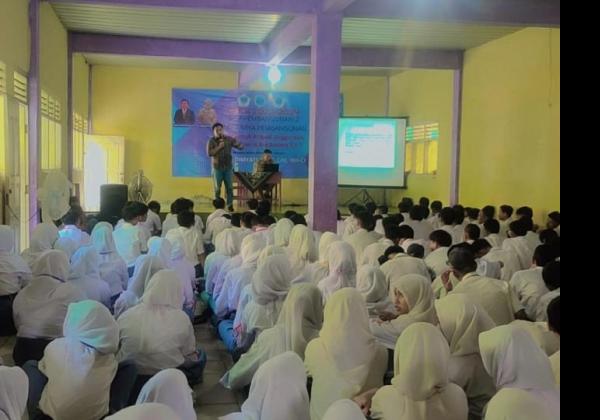 Gandeng Pegiat Sosial, MPLS SMK Karya Pembangunan Jambe Diisi Dengan Kampanye Anti Tawuran!