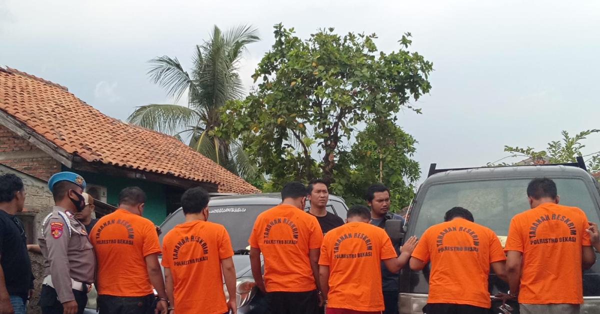 6 Pencuri Mobil yang Tega Buang Korbannya di Tengah Jalan Ditangkap 