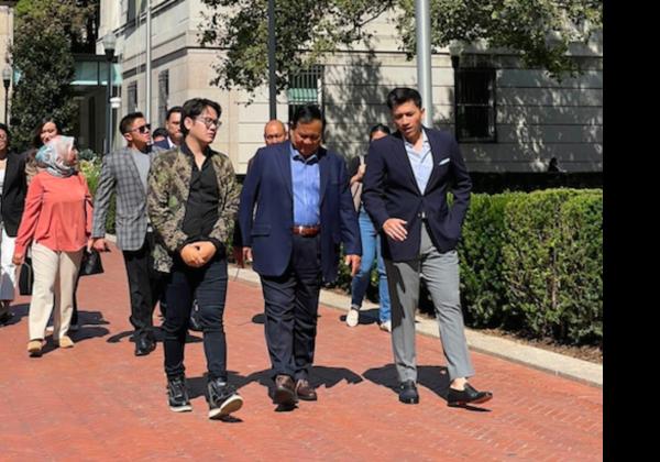 Prabowo Sambangi dan Menyapa Mahasiswa Indonesia di Kampus Columbia University