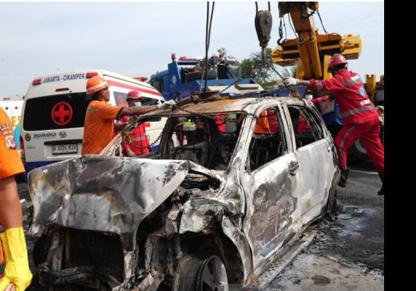 Kecelakaan KM 58 Tol Jakarta-Cikampek Mengapa Sampai Mobil Bisa Terbakar? 