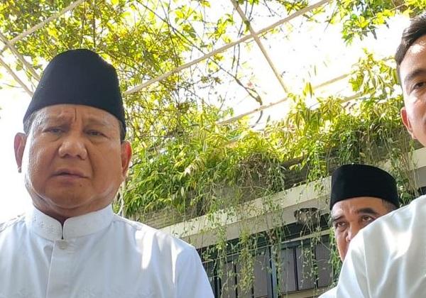Hasto Kristiyanto Ogah Mikirin Pertemuan Prabowo dan Gibran 