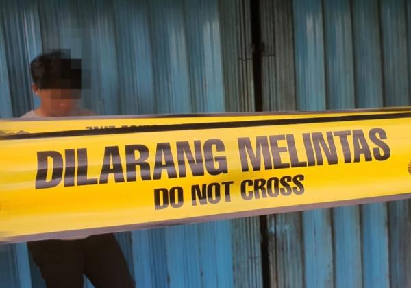 Gunakan Baju Batik, Warga Ungkap Pelaku Duduk Santai Usai Bunuh Ayahnya di Dalam Warung Sate Solo Kota Bekasi