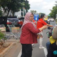 Rayakan Ramadan, TAYS Berbagi Paket Takjil  Bagi Pengguna Jalan dan Pengemudi Ojek Online 51bcc1fbcc206ebd24edf5794e1d2aa2.jpeg