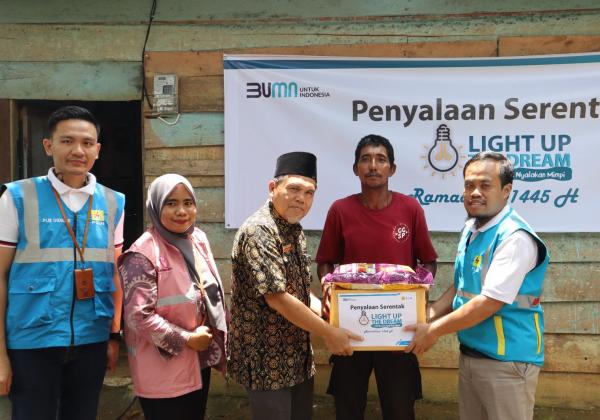 Awal Ramadan, PLN Sambung Listrik Gratis 2.920 Keluarga Prasejahtera Dari Donasi Pegawai di Berbagai Daerah