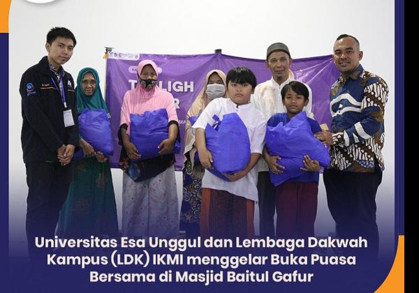 Universitas Esa Unggul Gelar Buka Puasa Bersama dan Santunan