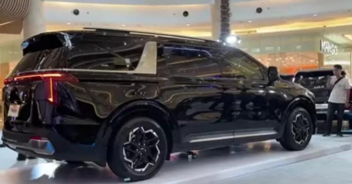 Makin Sengit! KIA Luncurkan MPV Lebih Nyaman dari Alphard, Seharga Honda CRV