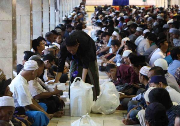 Masjid Istiqlal Siapkan 6 Ribuan Takjil untuk Buka Puasa Bersama Setiap Hari Selama Ramadan