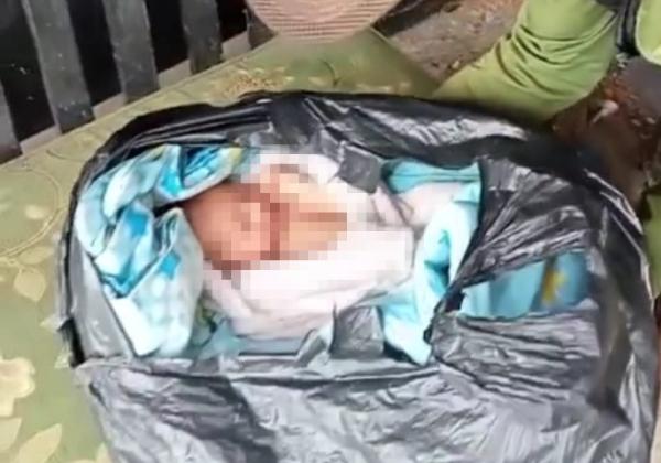 Warga Tarumajaya Bekasi Digegerkan Penemuan Bayi Terbungkus Selimut Dalam Plastik Hitam