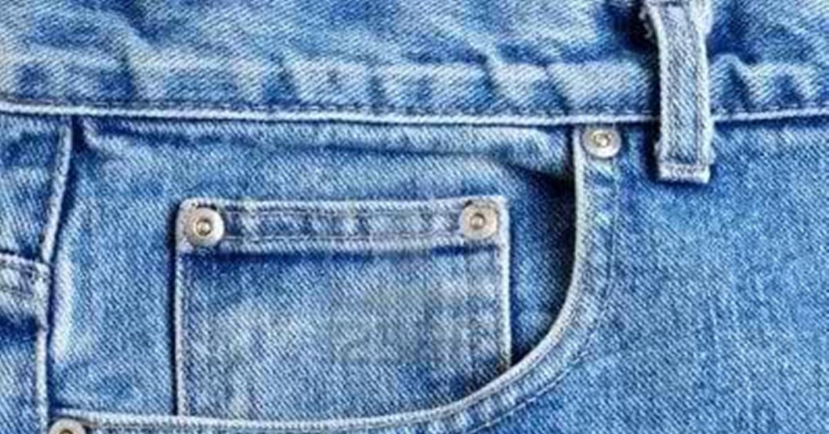 5 Fungsi Kancing Kecil di Kantong Celana Jeans, Ternyata Ini Gunanya
