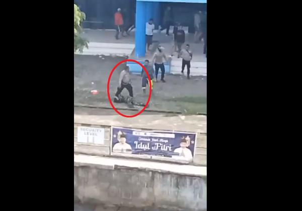 Mencekam! Video TNI AL vs Brimob Bentrok di Sorong Minggu Siang, Saling Serang dan Sama-Sama Terluka di Kepala