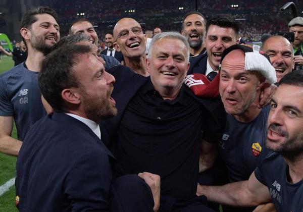 Gondol Trofi Europa Conference League Bersama AS Roma, Mourinho Catat Sejarah Penting