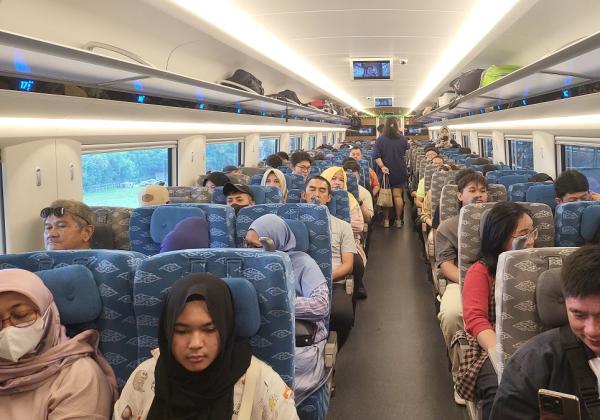 Kereta Cepat Whoosh Angkut Lebih 200 Ribu Penumpang saat Lebaran Perdana 2024