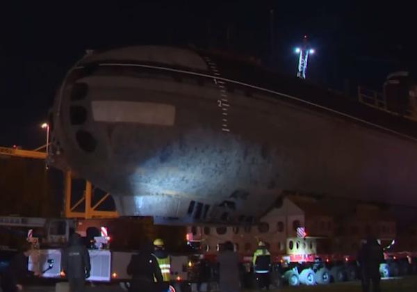 Rusia Paradekan Kapal Selam Nuklir Berbobot 3 Ribu Ton di Tengah Kota Kronstadt, Ternyata untuk ini