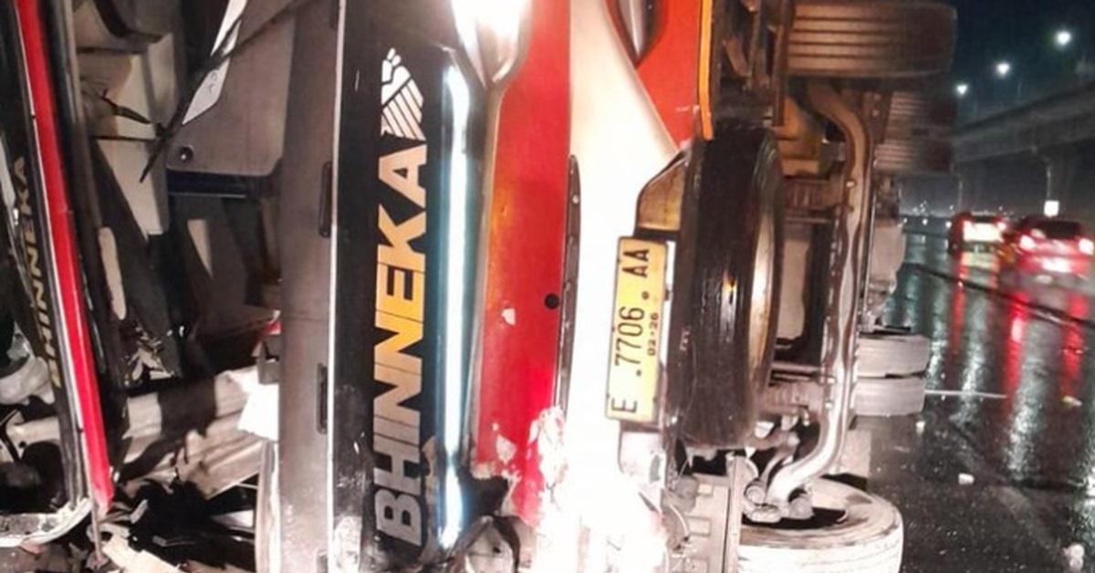 Satu Korban Kecelakaan Kecelakaan Maut Bus PO Bhinneka Belum Diketahui Identitasnya
