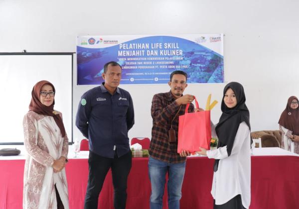 Sinergi dengan SMKN 2 Lhokseumawe, Perta Arun Gas Fasilitasi Pelatihan Menjahit dan Kuliner