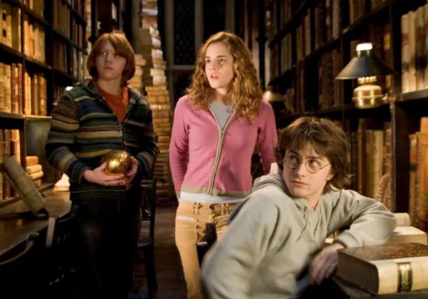 Di Mana Bisa Nonton Semua Film Harry Potter?