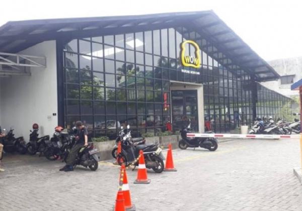 Polisi Tutup Sementara Kafe Wow di Jaksel Imbas Viralnya Sesama Pria Bermesraan