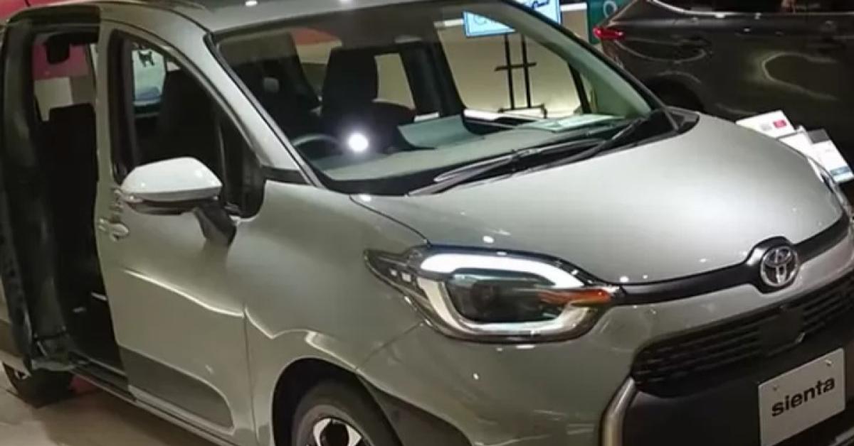 Meluncur dengan Pintu Geser, Segini Harga Toyota Sienta 2024