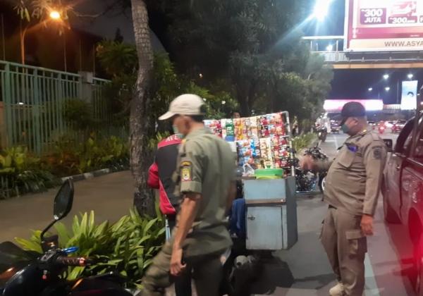 Dagang di Jalan Protokol, 16 PKL Diangkut Satpol PP Kota Bekasi