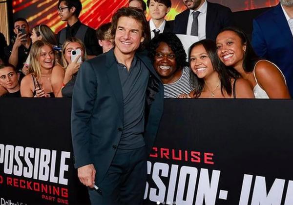 Tom Cruise Kirim Ratusan Kue Kelapa Istimewa Natal Seharga Rp2 Juta ke Teman dan Kolega
